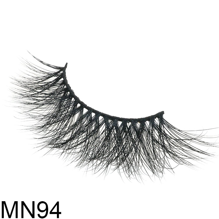 Lashes vendors supply 5D mink eyelashes with own brand packaging Nigeria 