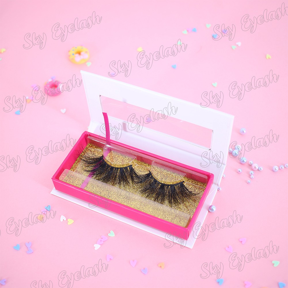 strip-false-eyelashes-with-private-label-real-mink-lashes.jpg