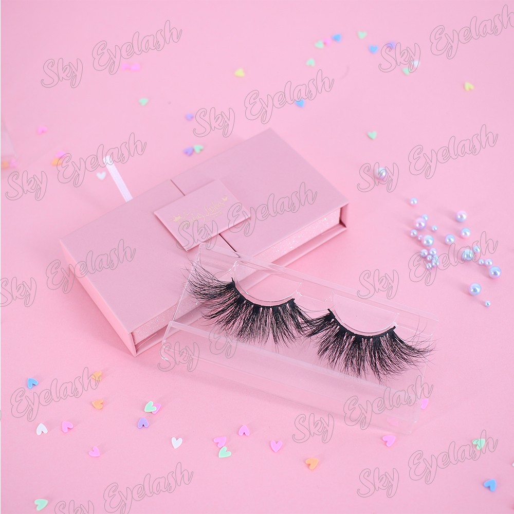natural-mink-eyelashes-with-private-label-custom-boxes.jpg