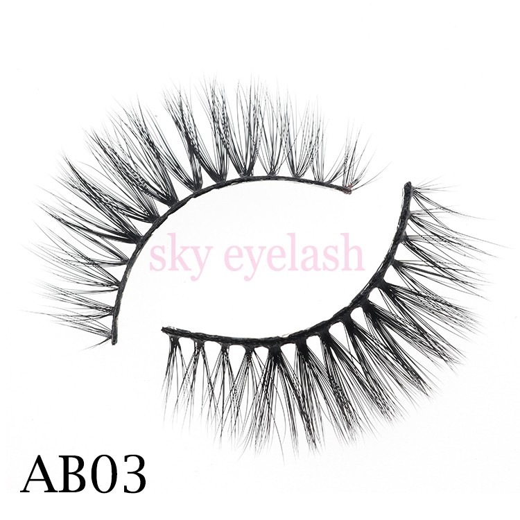lash-vendor-custom-strip-false-eyelashes-with-custom-packaging.jpg