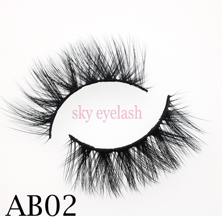 false-lashes-packaging-with-younique-makeup-3D-mink-lashes.jpg