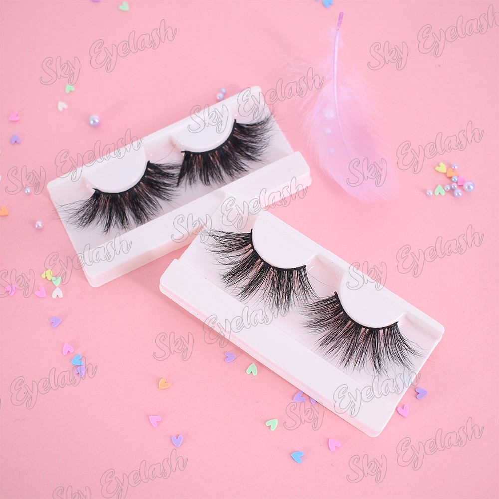 glamorous-3D-mink-lashes-with-false-lashes-glue-best-younique-makeup.jpg