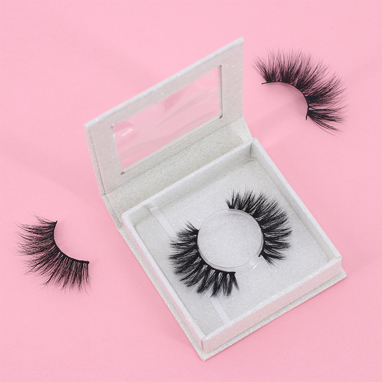 Eyelash-supplier-wholesale-hot-sell-3D-mink-lash-with-customized-own-logo-box.jpg