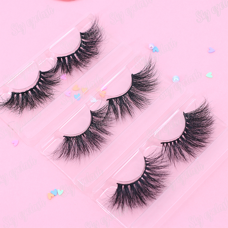 strip-eyelashes-wholesale-with-private-label.jpg