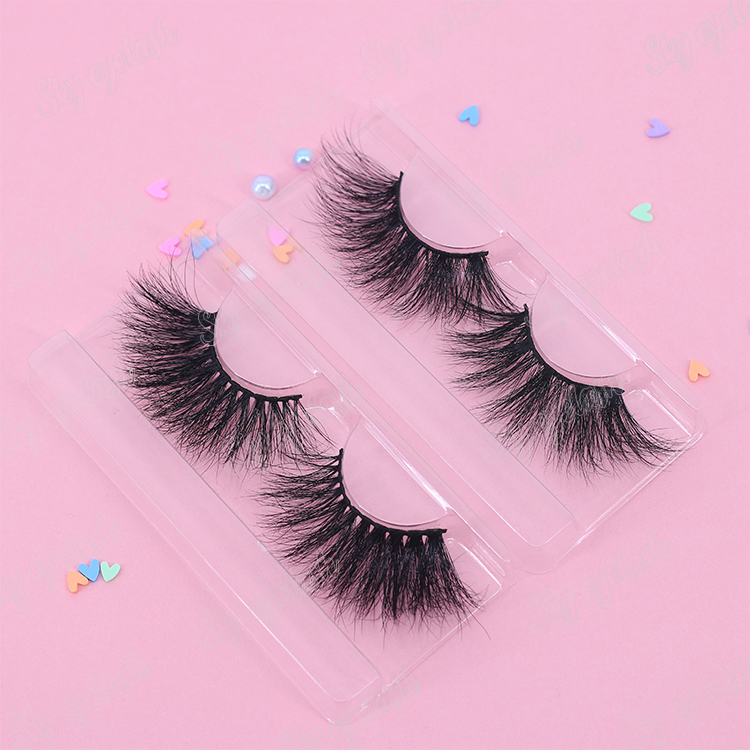 us-mink-lashes-wholesale-with-private-label-box.jpg