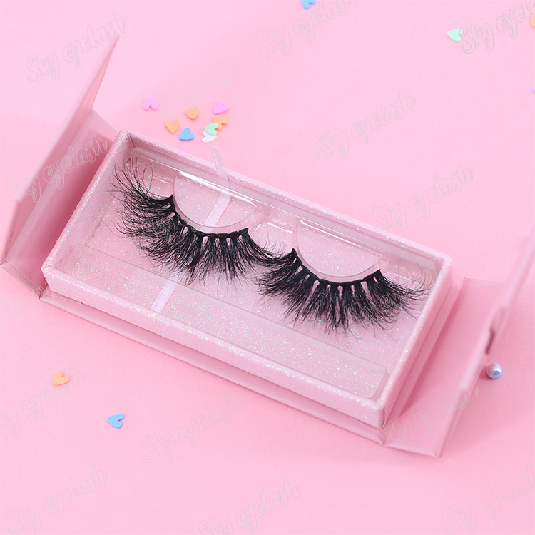Customized-lash-style-wholesale-at-low-price.jpg