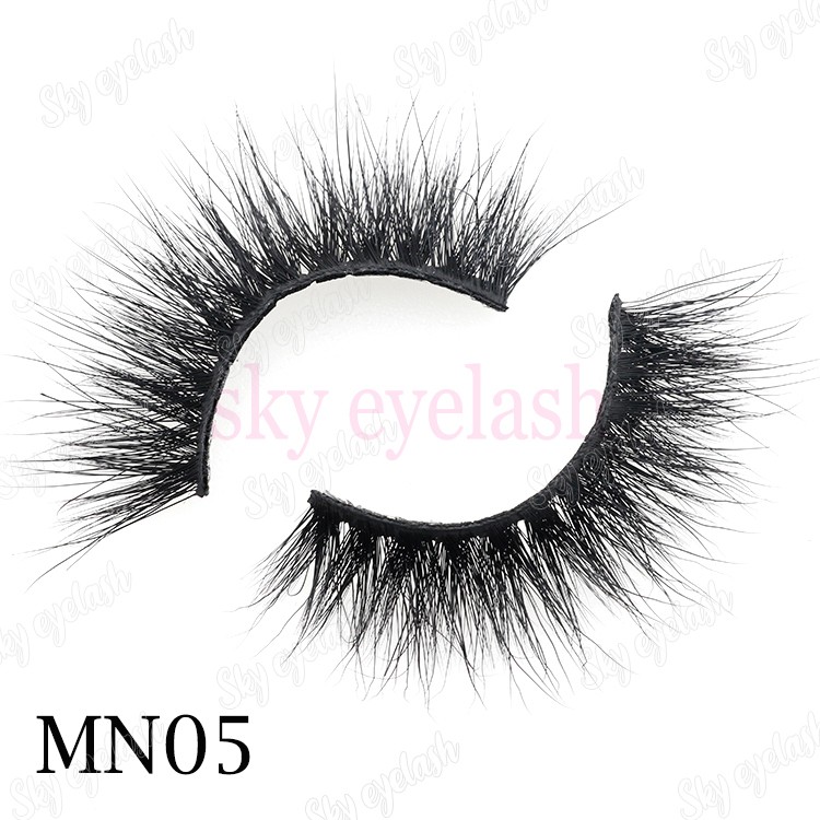 wholesale-false-lashes-with-own-brand-packaging.jpg