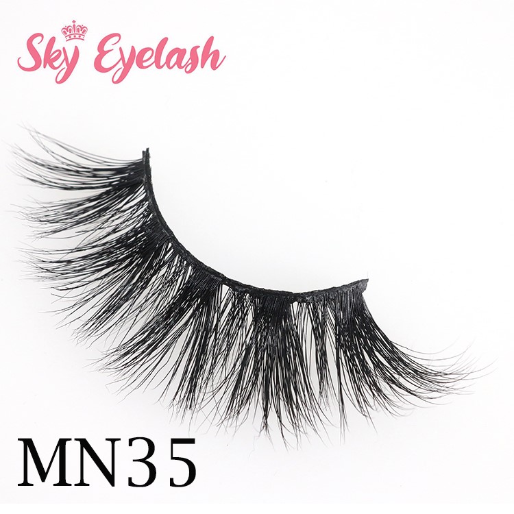 cotton-band-eyelashes-vendor.jpg