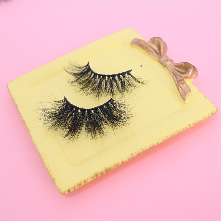 5D-mink-eyelashes-with-own-brand.jpg