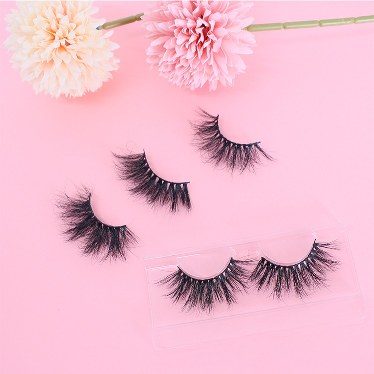wholesale-mink-lashes-natural-looking.jpg