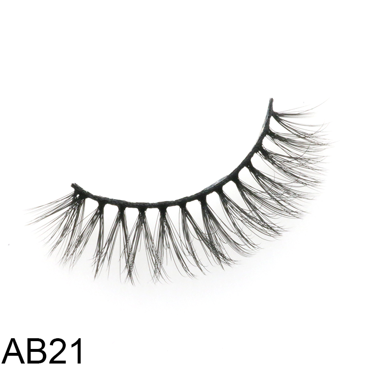 strip-false-lashes-with-packages.jpg