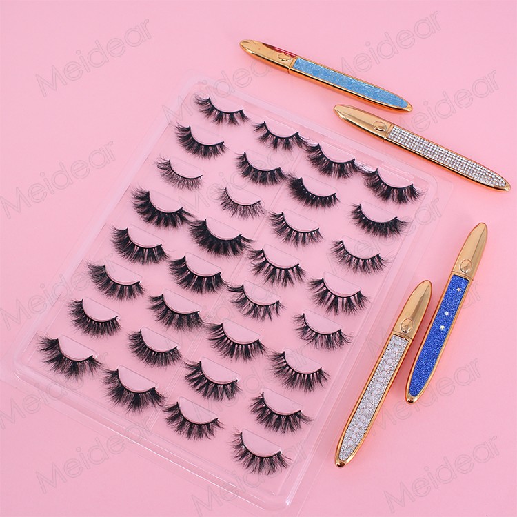 eyeliner-glue-mink-lashes-UK.jpg
