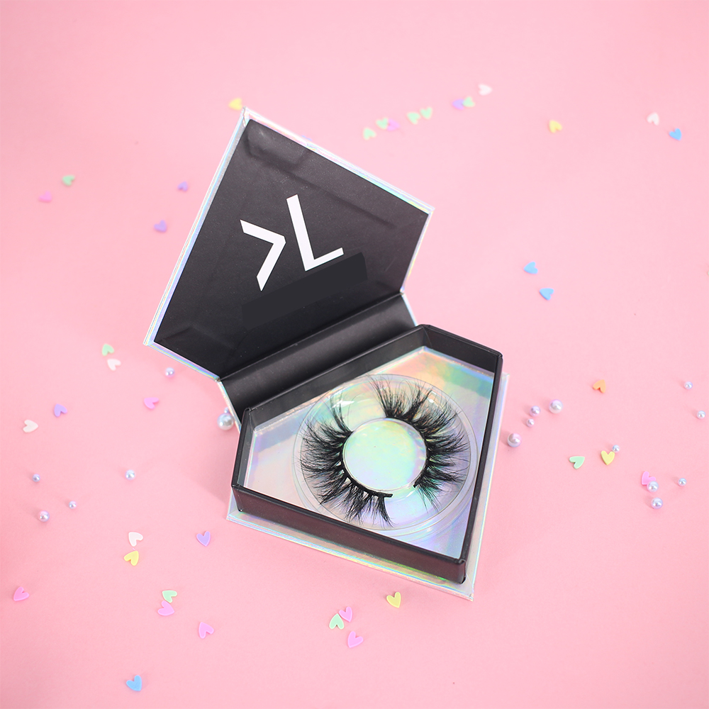 wholesale-mink-lashes-with-holographic-packaging.jpg