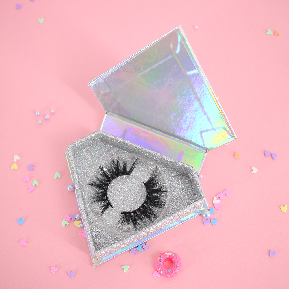 wholesale-real-mink-lashes-with-private-lable.jpg