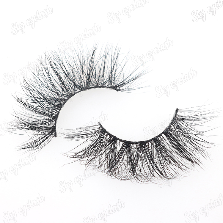 Lash manufacturer make 3D mink eyelashes with private label boxes to Canada